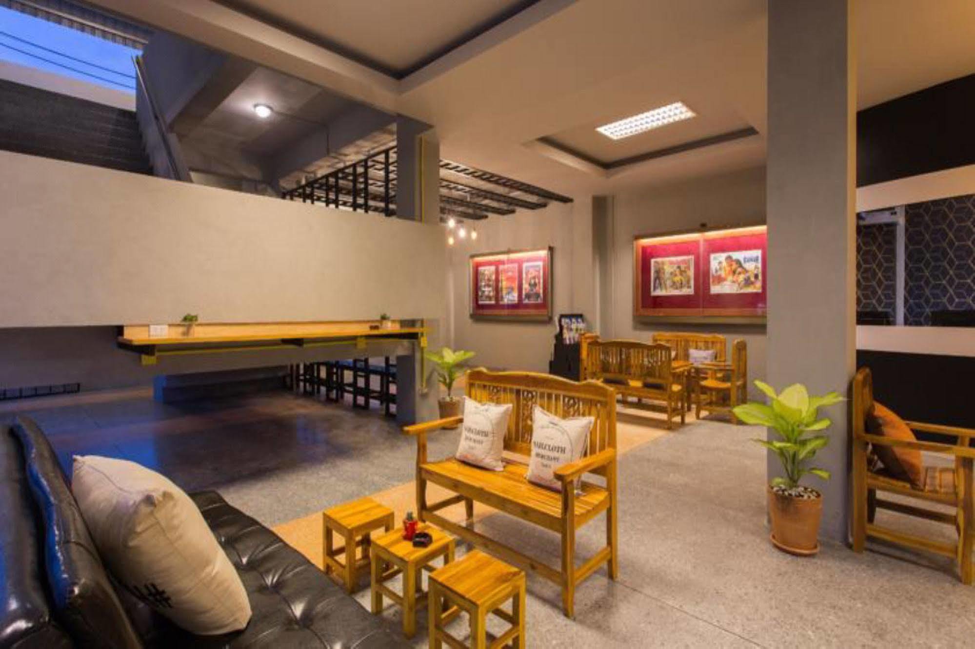 Holiday Station Hostel Krabi town Eksteriør bilde